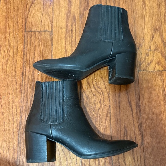 Steve‎ Madden Black Ankle Booties - Picture 6 of 8